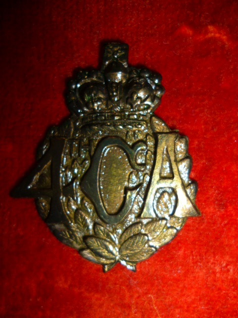 MS8 - 4th Battery Prince Edward Island Garrison Artillery Cap Badge